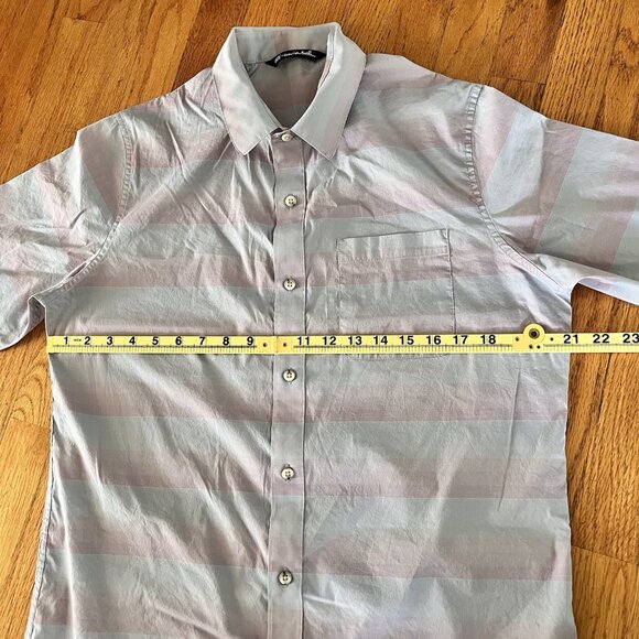Travis Mathew Shirt Mens M Purple Blue Golf Button Up Stretch Striped Casual - Picture 4 of 10